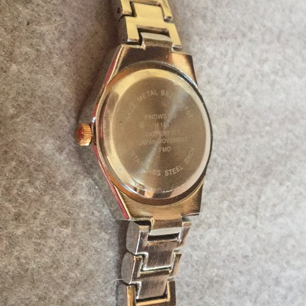 Watch - Picture 4 of 4